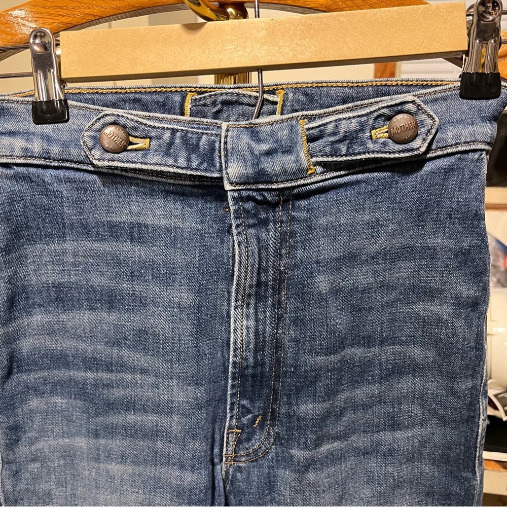 MOTHER Loop De Loop Fray in Just One Sip 25 - Picture 8 of 16